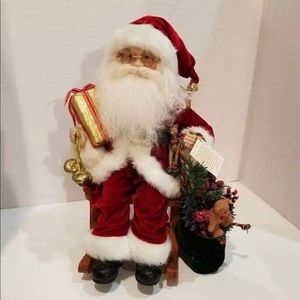 Old World Santa 2004 Display